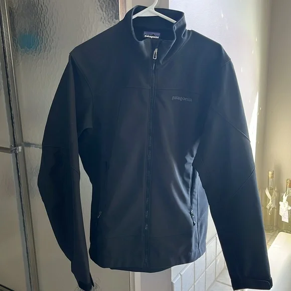 Men’s black Patagonia jacket - Picture 5 of 6